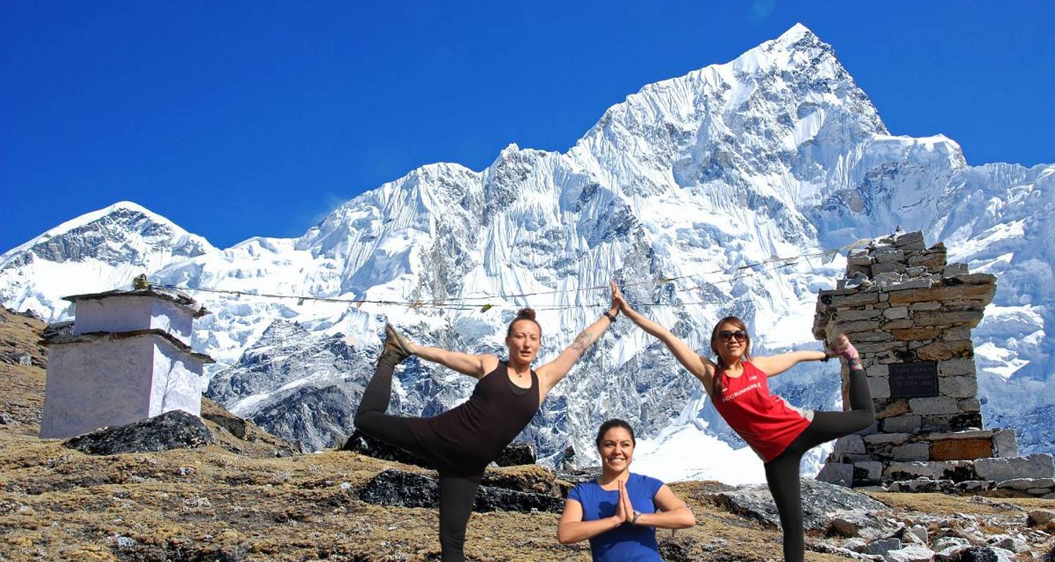 Йога в гималаях. Йога тур в горах. Фитнес тур в горах. Йога в горах Гималаи.