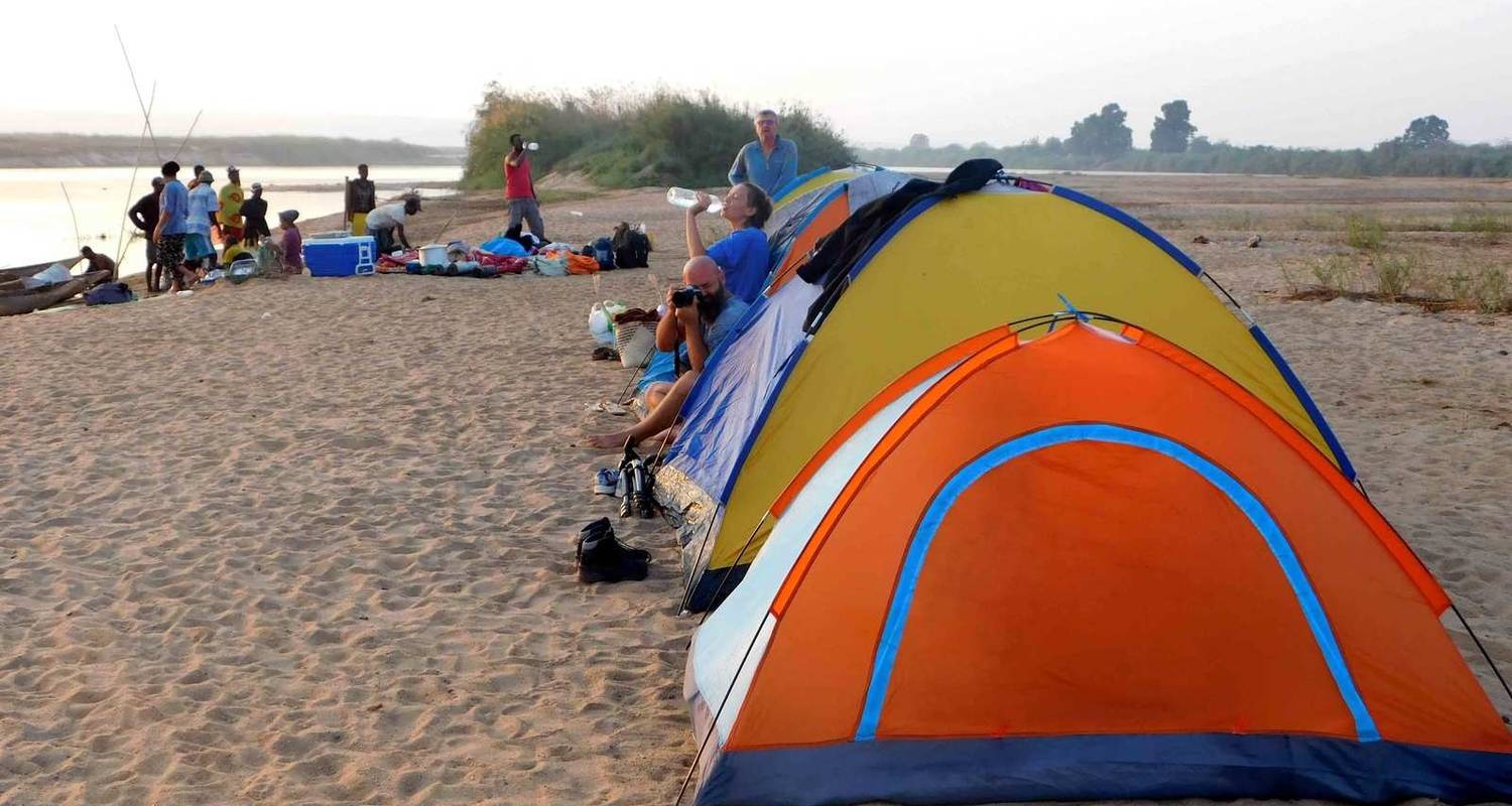 Descent Of Manambolo Madagascar In 11 days - Green Island Discovery