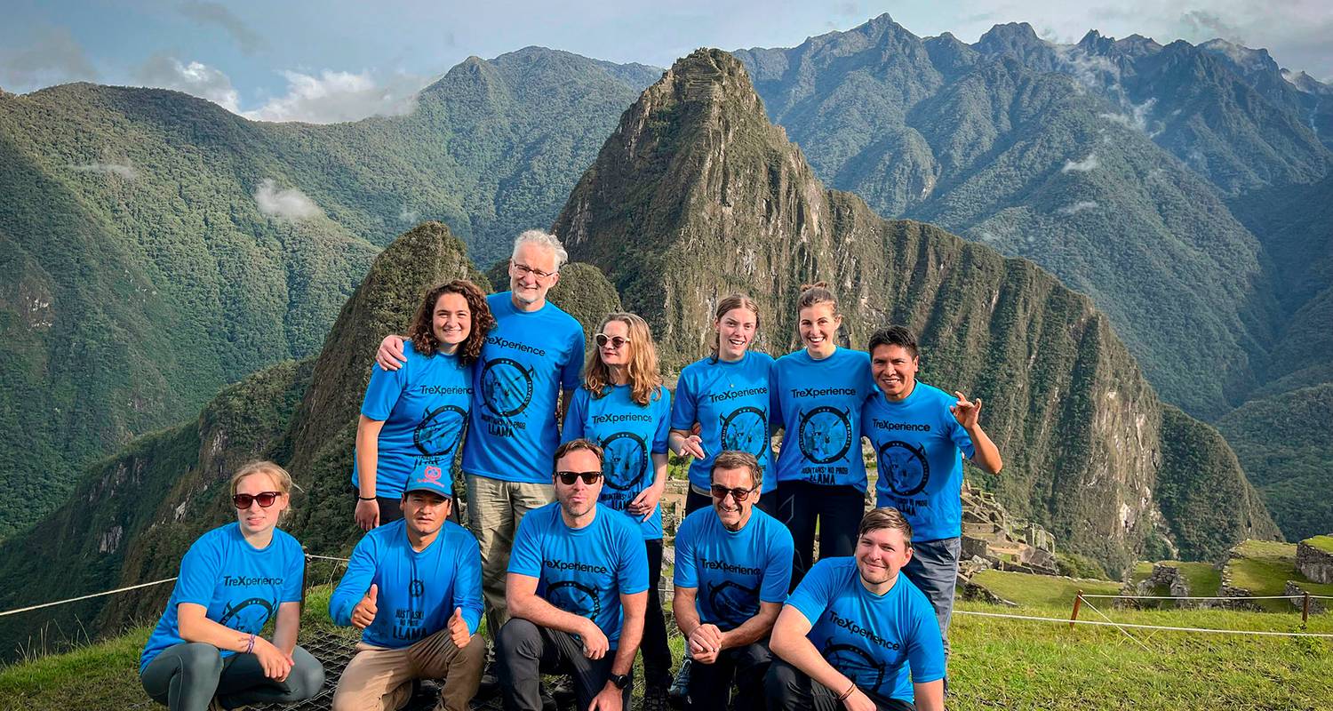 Machu Picchu: Inca Trail hike 4 days & Vistadome Train