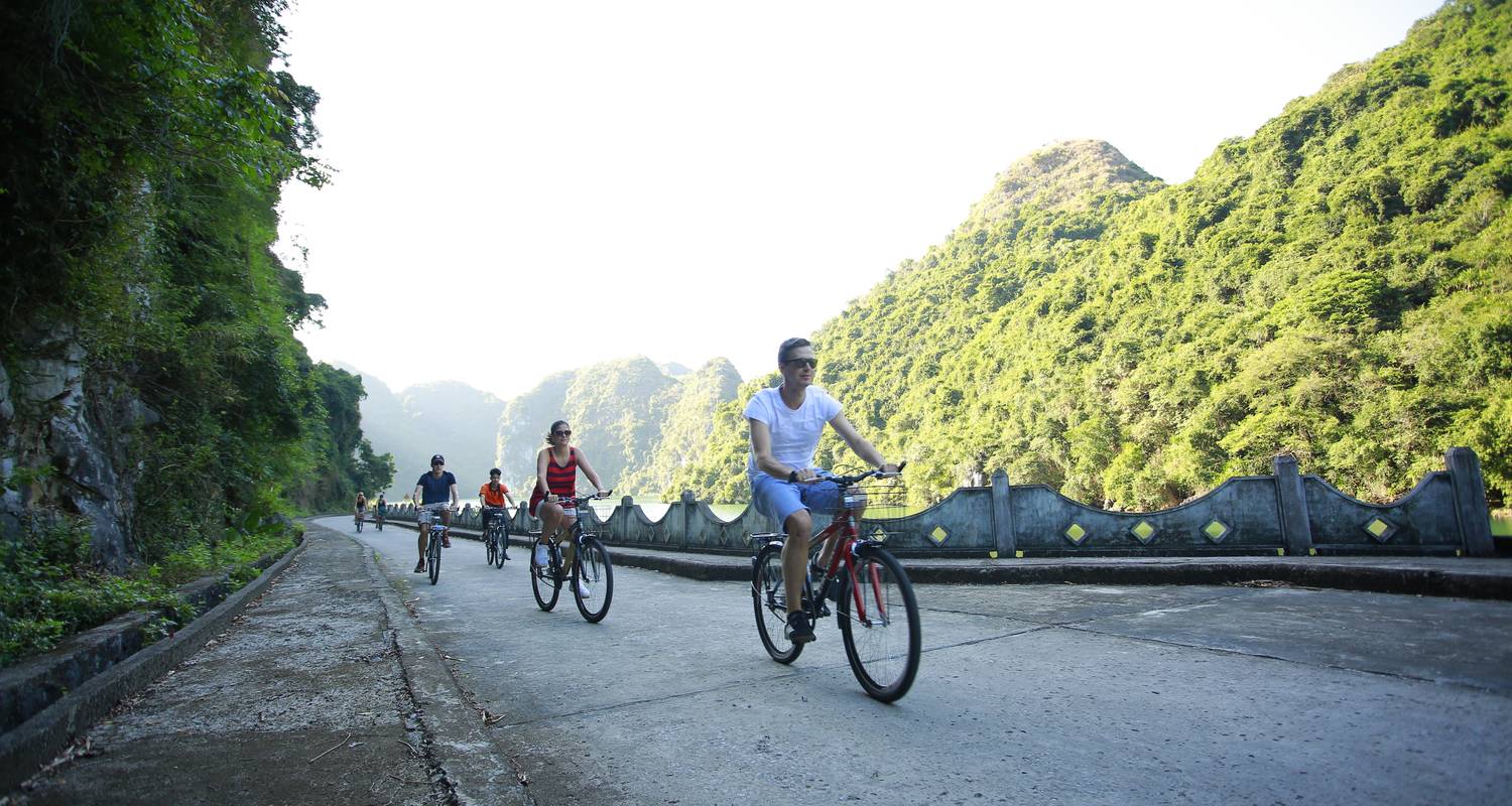 Sunlight Classic Lan Ha Bay 3D2N (Cruise +hotel on Cat Ba Island) by