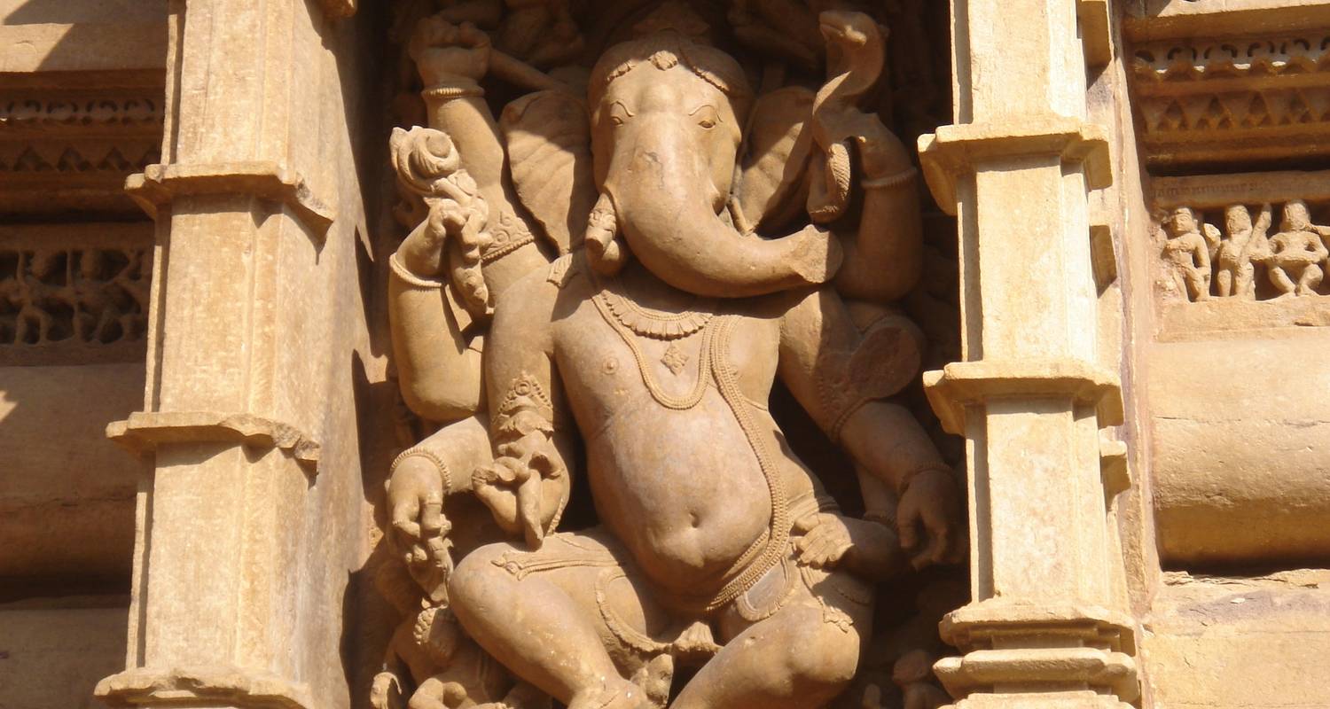 Golden Triangle Tour with Khajuraho - Panda Experiences