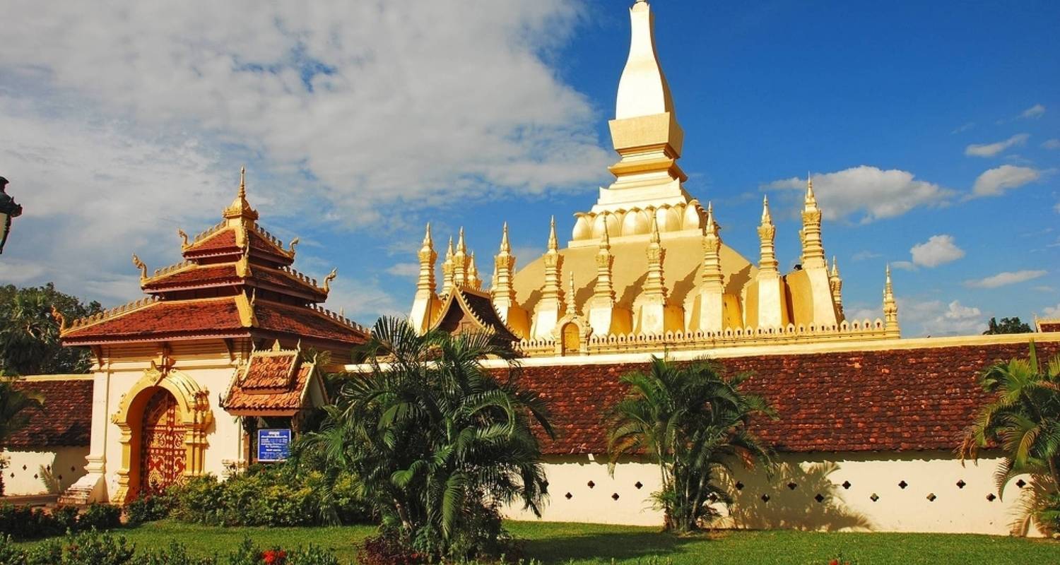 Luang Prabang bezichtigingen Tour naar Kuangsi Waterval, Pak Ou Grot - DNQ Travel