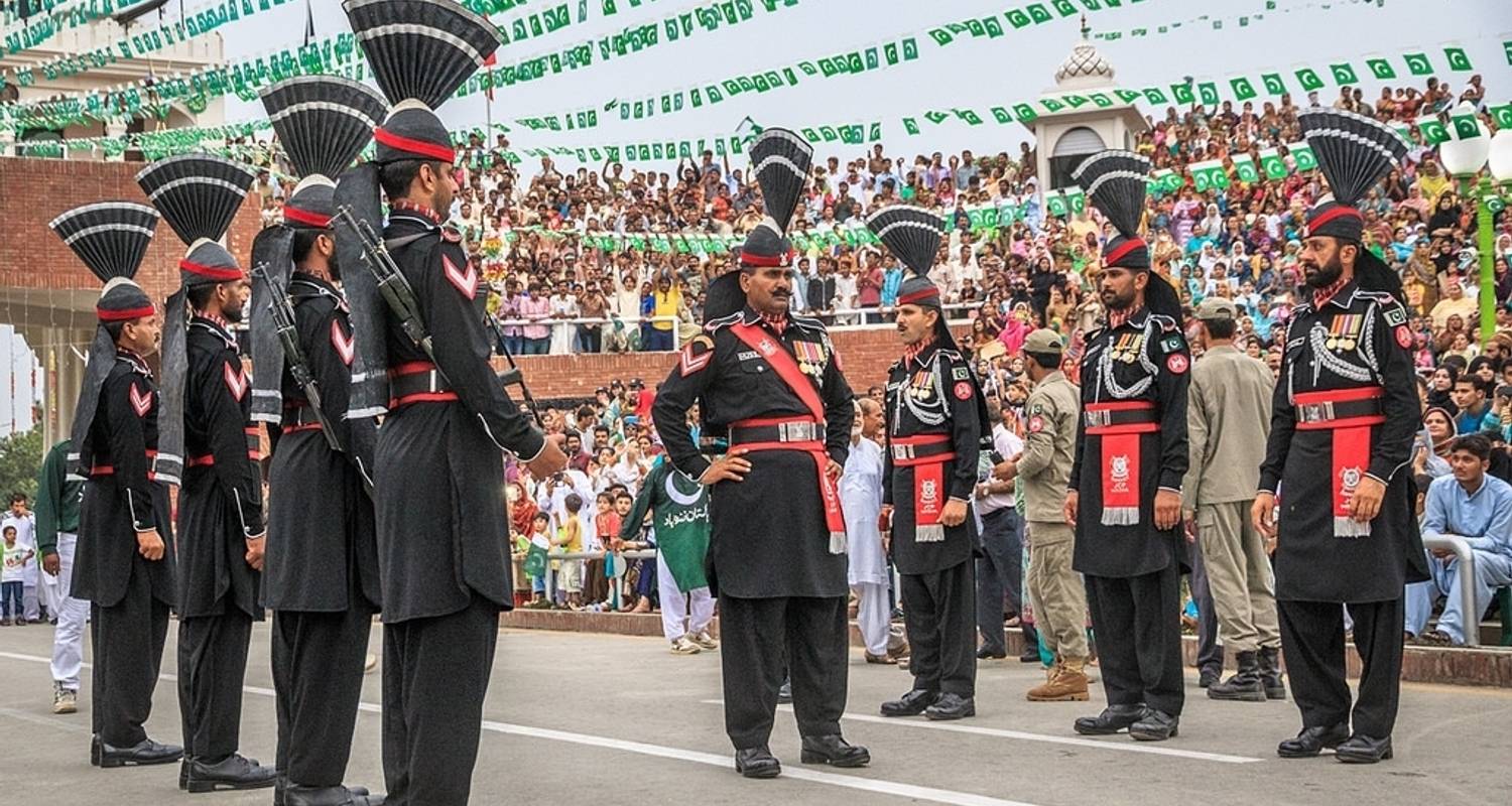 04 Days Lahore Culture Tour & Wagah Border Flag Lowering Ceremony Pakistan