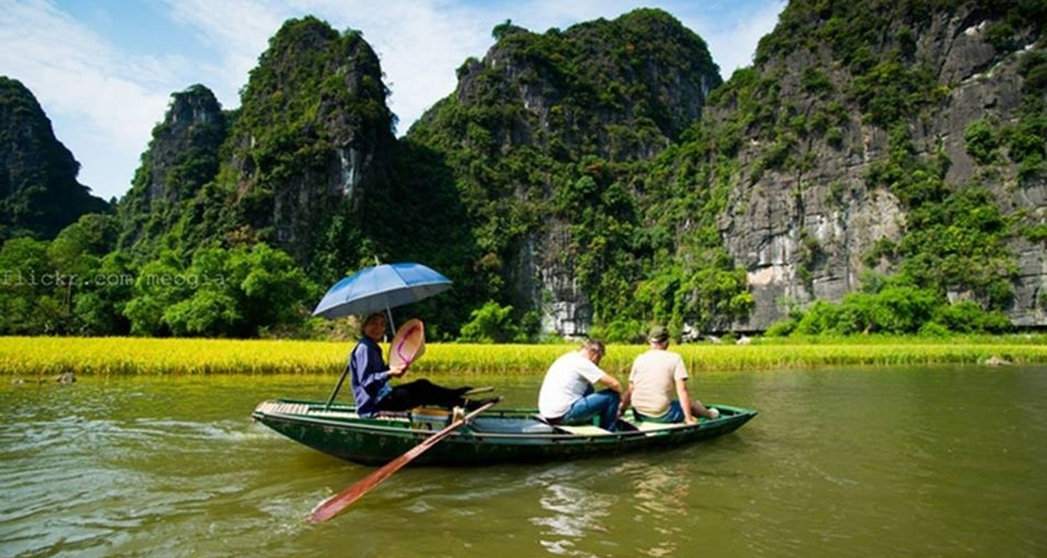 Explore Hoa Lu - Tam Coc - Mua Cave Full-day Trip with Luxury Transfer - Crossing Vietnam Tour