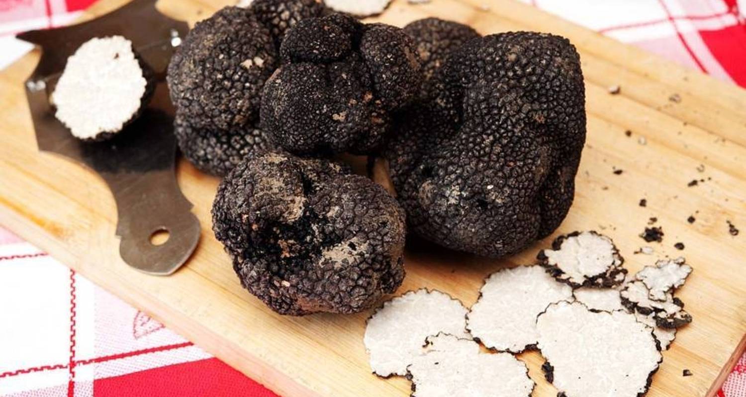 Cultural, Culinary & Truffle Hunting Experience in Abruzzo.