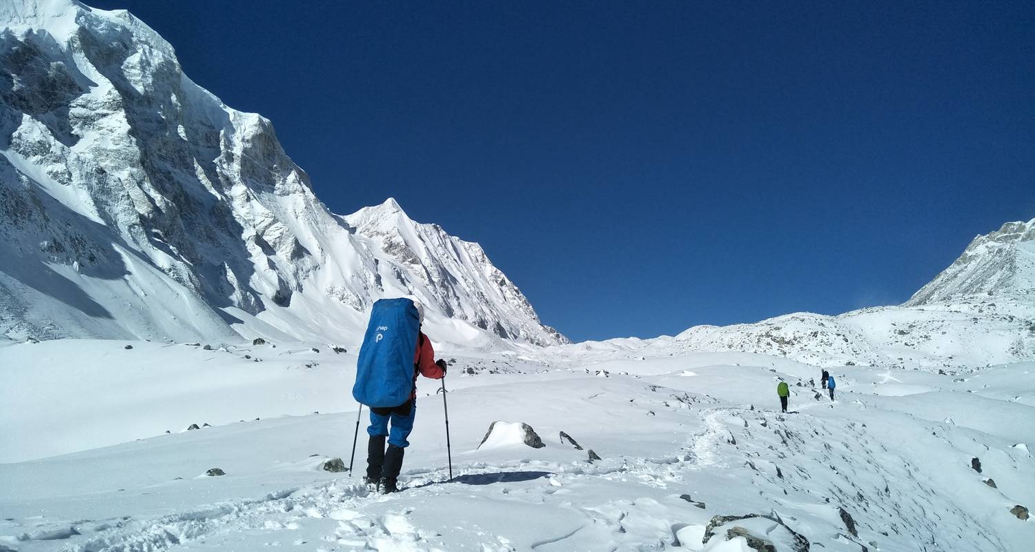 Manaslu Circuit Trek ( Larke-La Pass 5106 m) -18 Days Full package - White Hill Adventure Treks and Expedition Pvt Ltd