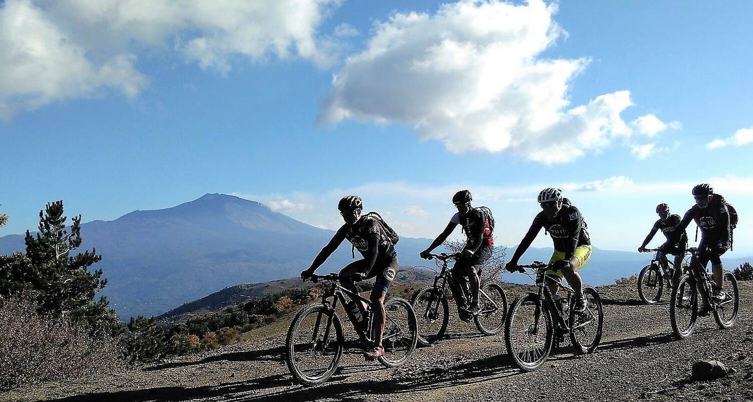 E - MTB y excursionismo - explorador de Sicilia por Etna Bike Tours con 2  reseñas del circuito - TourRadar