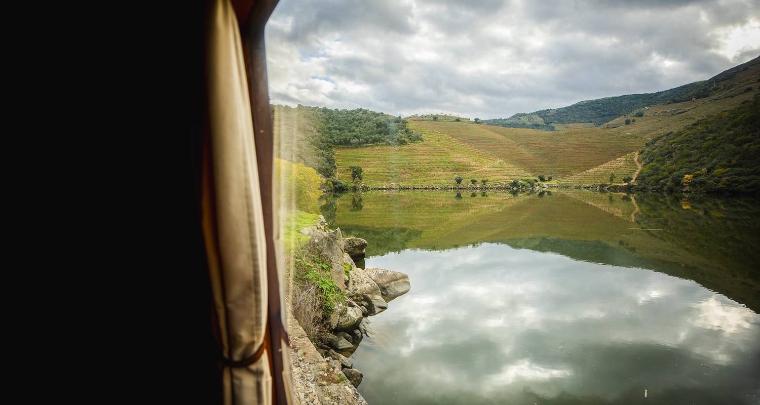 Le meilleur de Porto et le train PRESIDENCIAL par les merveilles de la vallée du Douro - Portugal Travel Center