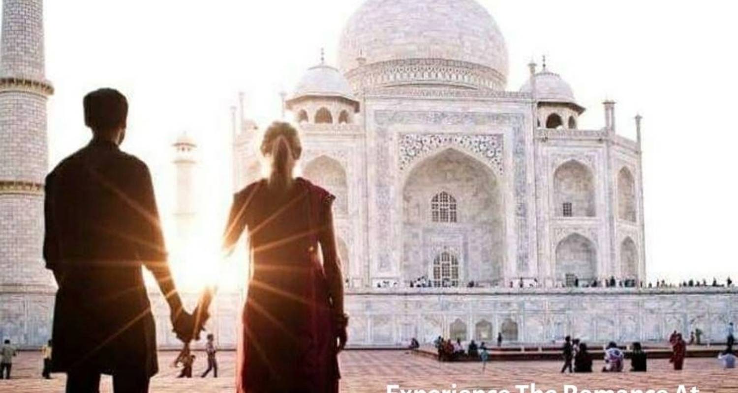 Day Trip to Taj Mahal - Yolo India Tours