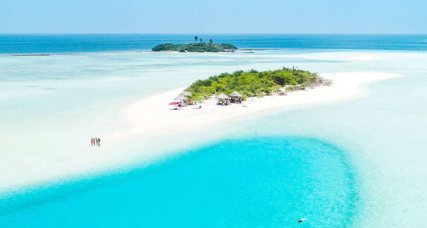 Maldives:  7 day tour!  Rasdhoo + Island Hopping! - BeachLife Tours