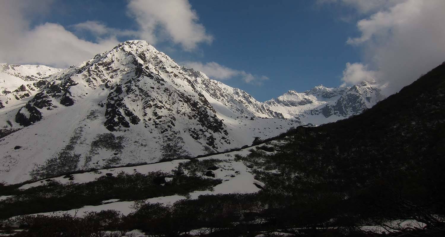 Kanchenjunga Lumba Sumba & Makalu Basiskamp Trek 42 Dagen - Mega Mount Treks and Expedition Pvt.Ltd. 