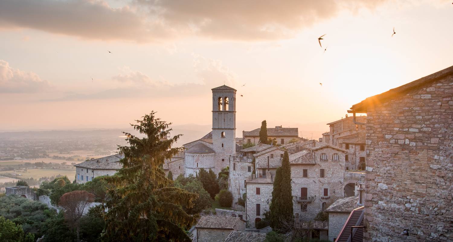 5 Luxury days on the Sacred Land of Umbria - Enotropea Enocultural Tours