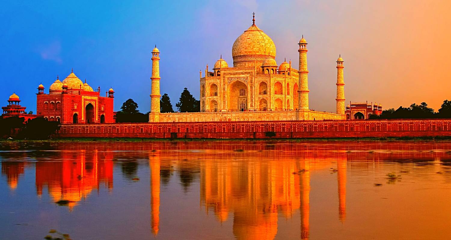 Eine privat geführte, luxuriöse Rundreuse zum Goldenen Dreieck (ab Hyderabad mit Flug): Taj Mahal bei Sonnenuntergang und Sonnenaufgang, Jaipur Paläste und Forts - Adreva Trotter Pvt Ltd