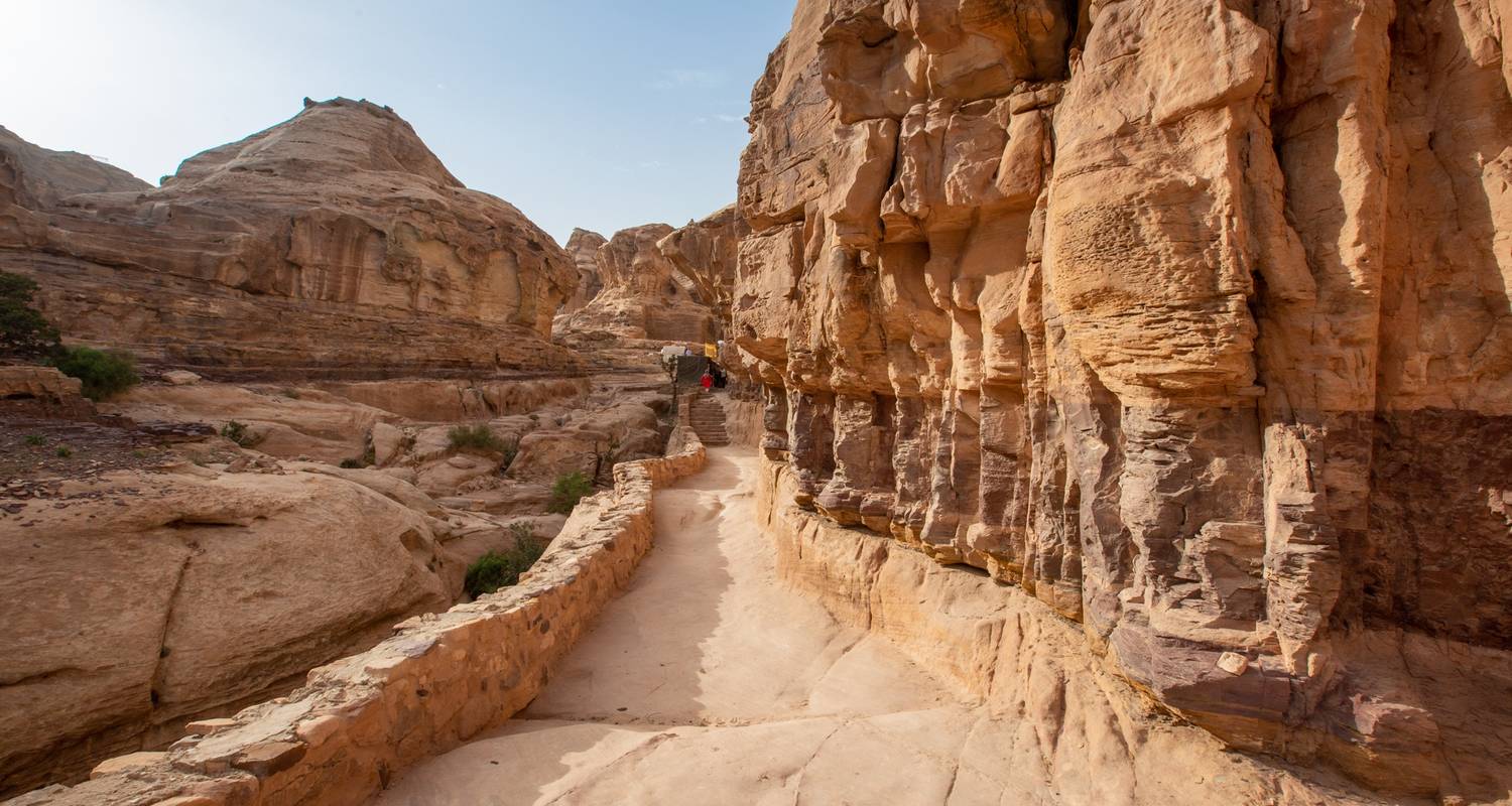 tour from amman to petra and wadi rum