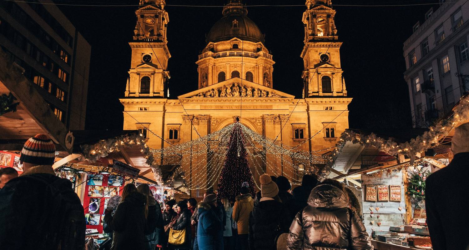 Christmas Markets Danube cruise from Vienna to Vienna via Budapest