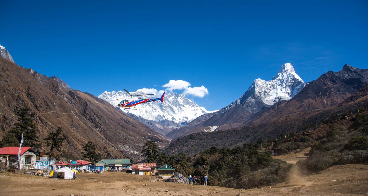 Excursionismo en las vistas del Everest - Escape Himalaya Trek