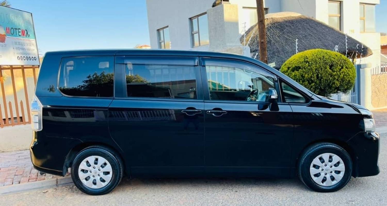 Windhoek Airport Shuttle - Motema Tours and Safaris