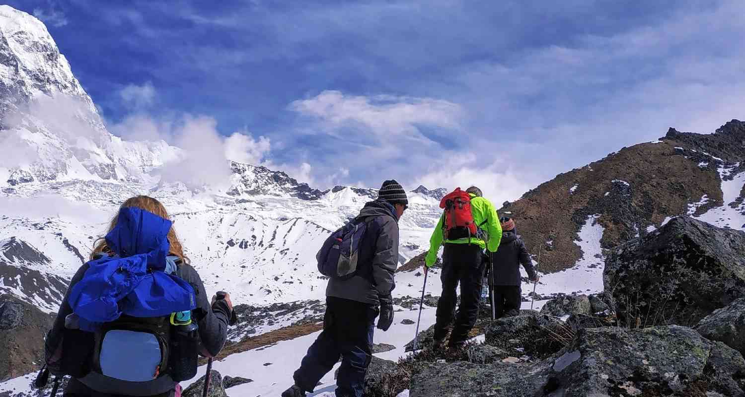 gosaikunda trek package price for nepali