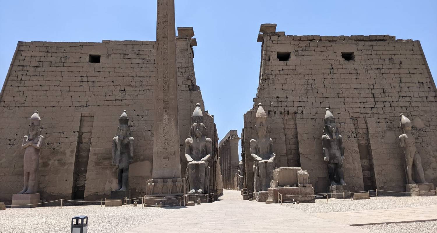 Ganztägige Tour: Entdecken Sie Luxor West und Ostufer des Nils - Luxor Private Tour