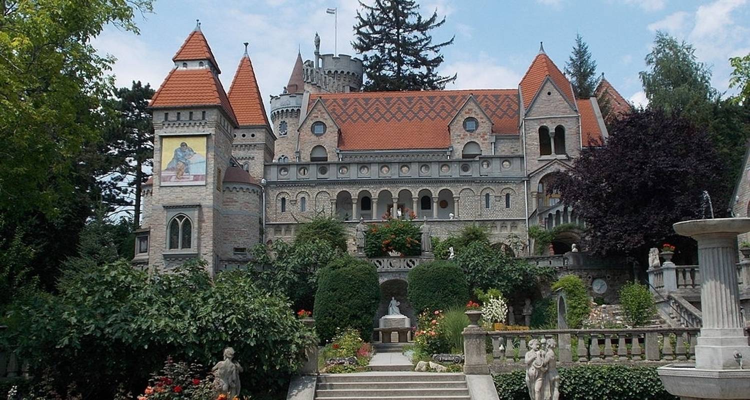 Balkan castles 13-days tour. Visit 17 castles & fortresses in Hungary, Croatia and Bosnia.