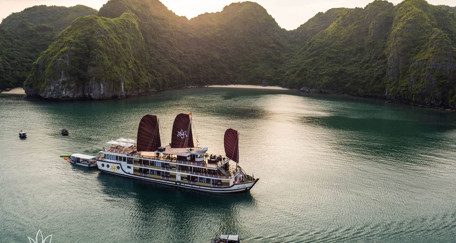 2days -1 night Halong Bay on top hand-picked 5 star cruises incl. Transfers, meals, kayaking, caves - Vietnam Allure Travel