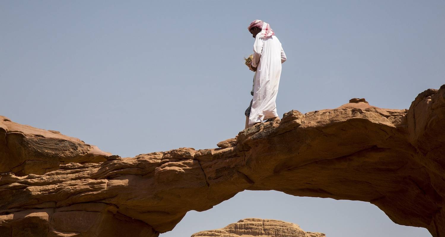 Circuit en jeep dans le Wadi Rum - 2 jours/1 nuit - Across Africa Tours & Travel