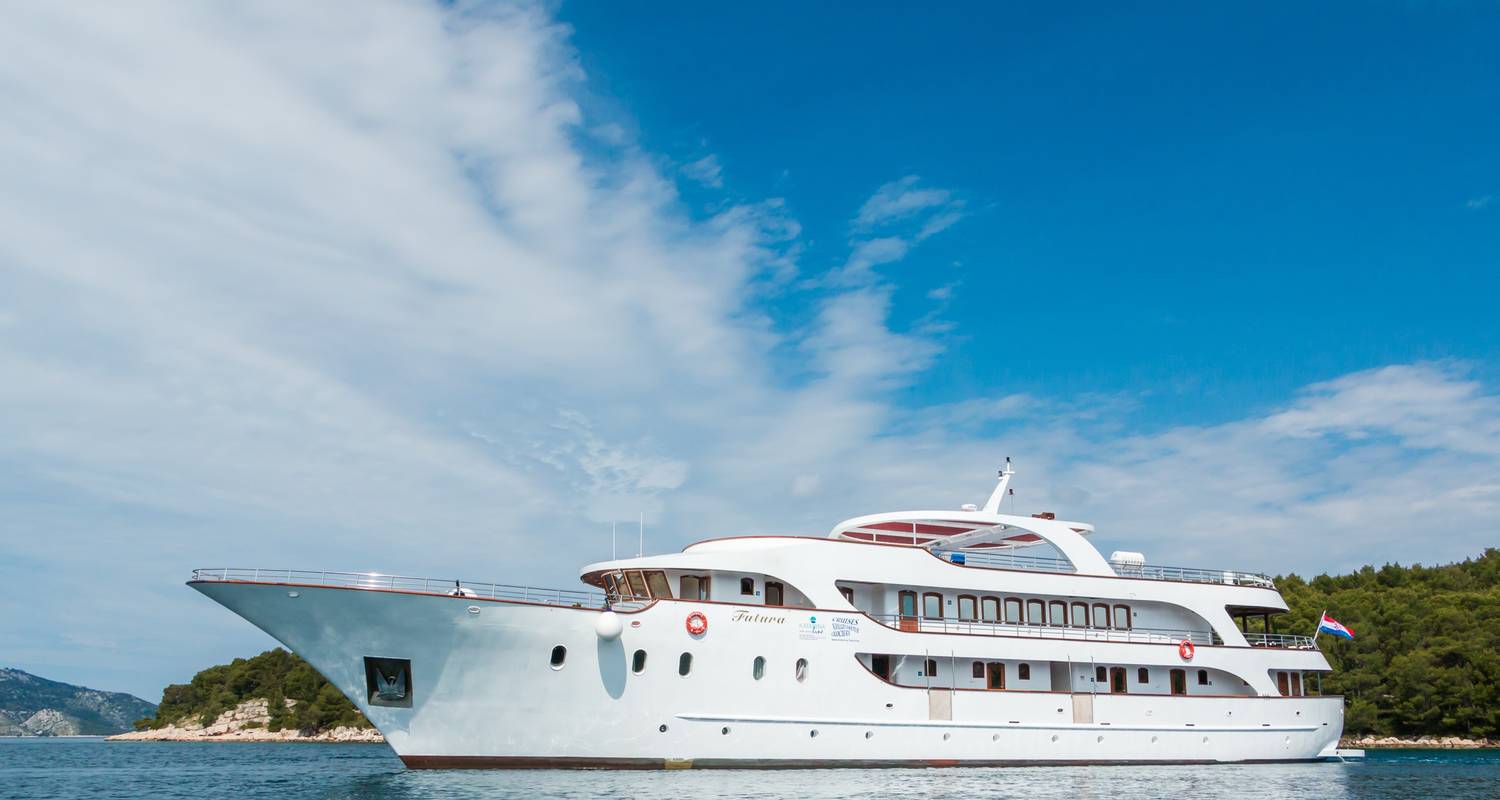 Northern Gems Deluxe cruise (Split - Split) Deluxe Superior category MV