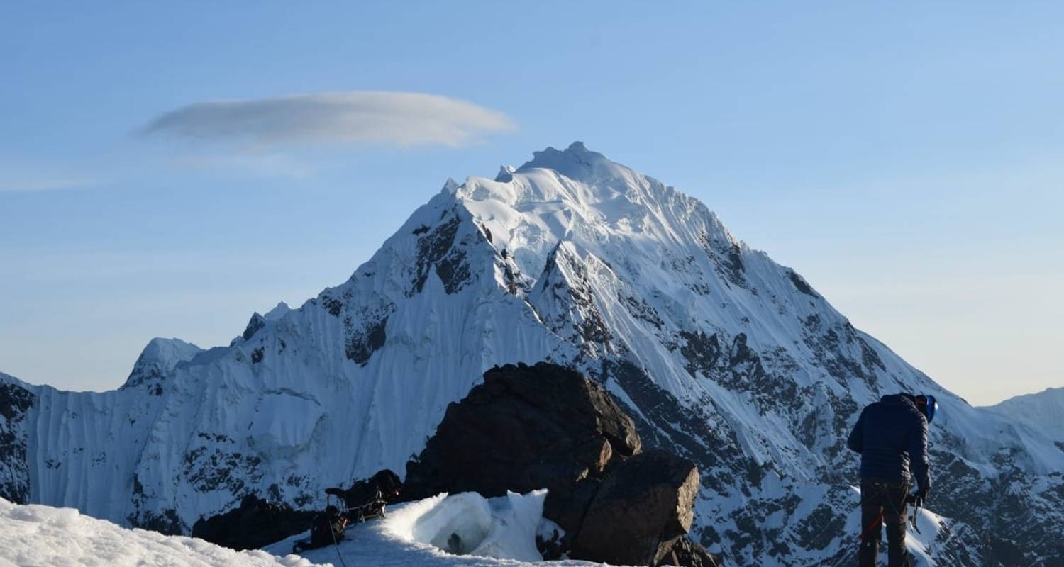 Excursionismo y escalada: Nevado Mariposa - 5870 m - Unu Raymi Expeditions