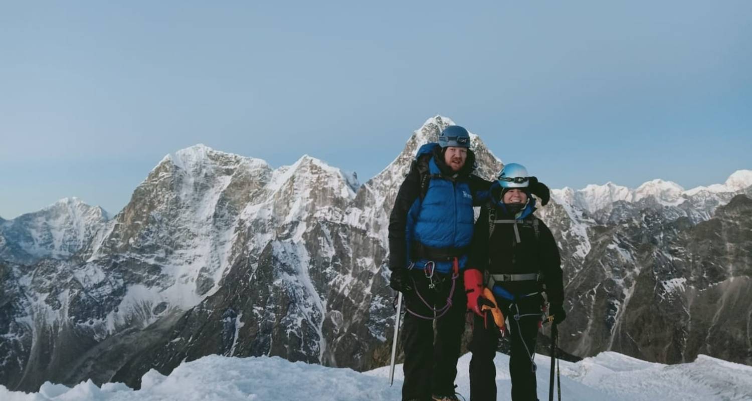 Cumbre del pico Lobuche y Regreso en helicóptero - Sherpa Expedition Teams