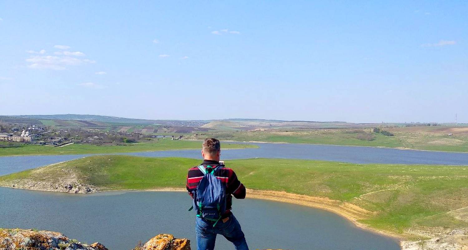 HIKING ADVENTURE IN MOLDOVA