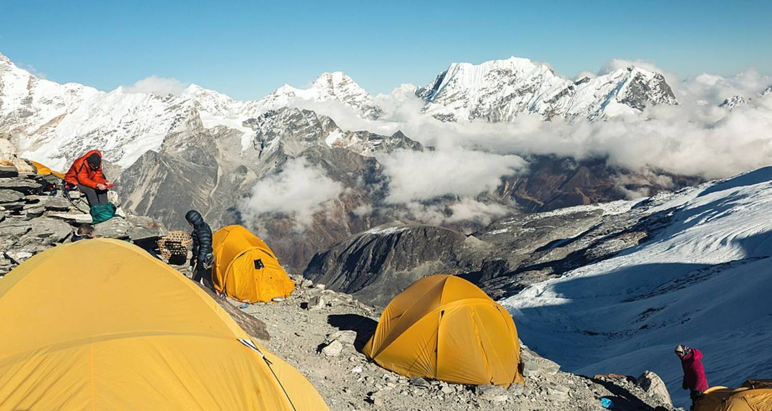 Terugkeer naar de top van Mera Peak per helikopter - Sherpa Expedition Teams