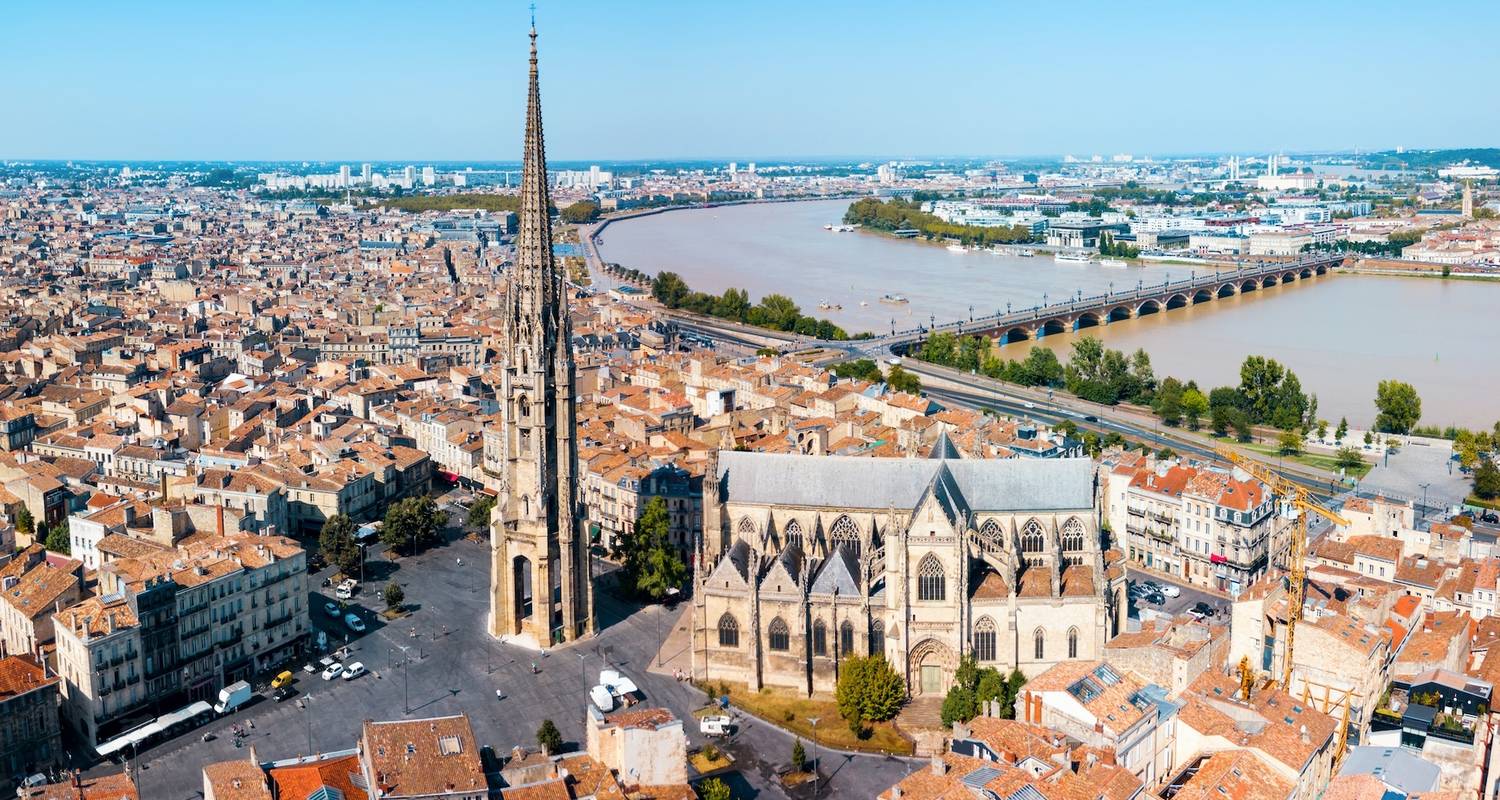 Cruise through the Aquitaine Region from Bordeaux to Royan, along the