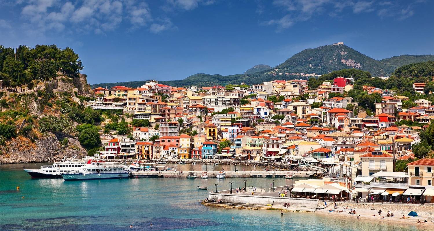 Idyllic grand tour in Greece: UNESCO sites and other top destinations on a 26-days tour from Igoumenitsa