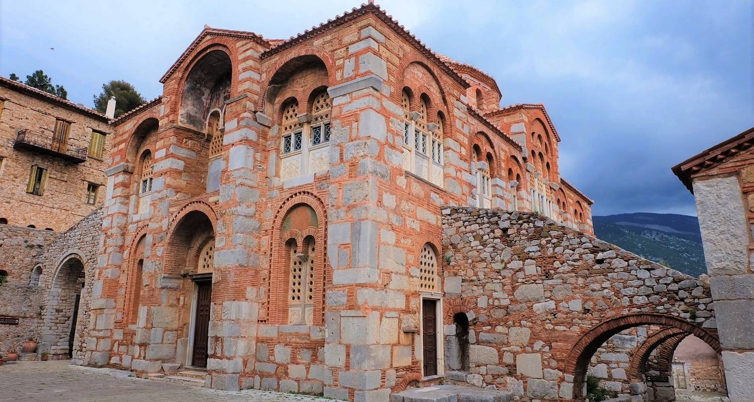 Charming tour in Greece: UNESCO sites and other top destinations on a 11-days tour from Igoumenitsa