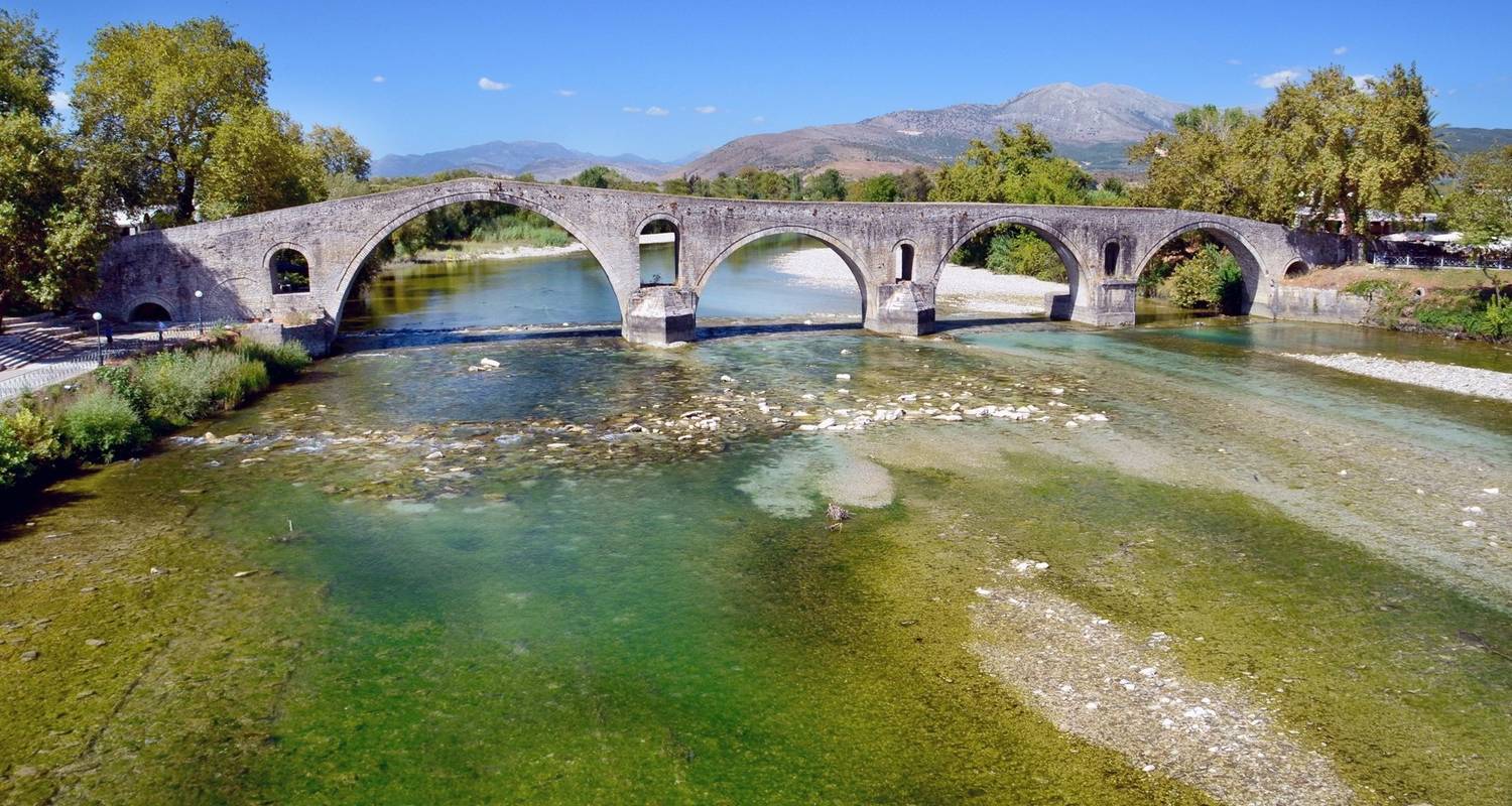 Lovely tour in Greece: UNESCO sites and other top destinations on a 7-days tour from Igoumenitsa