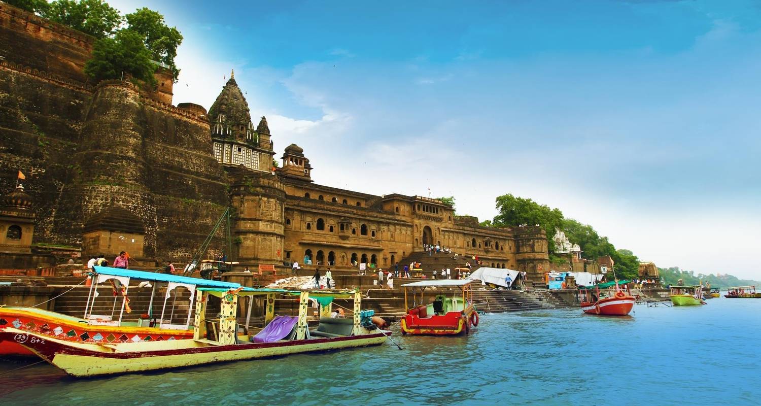 Ahmedabad naar Indore Architectuur & Tempel Tour - Agora Voyages OPC Pvt Ltd