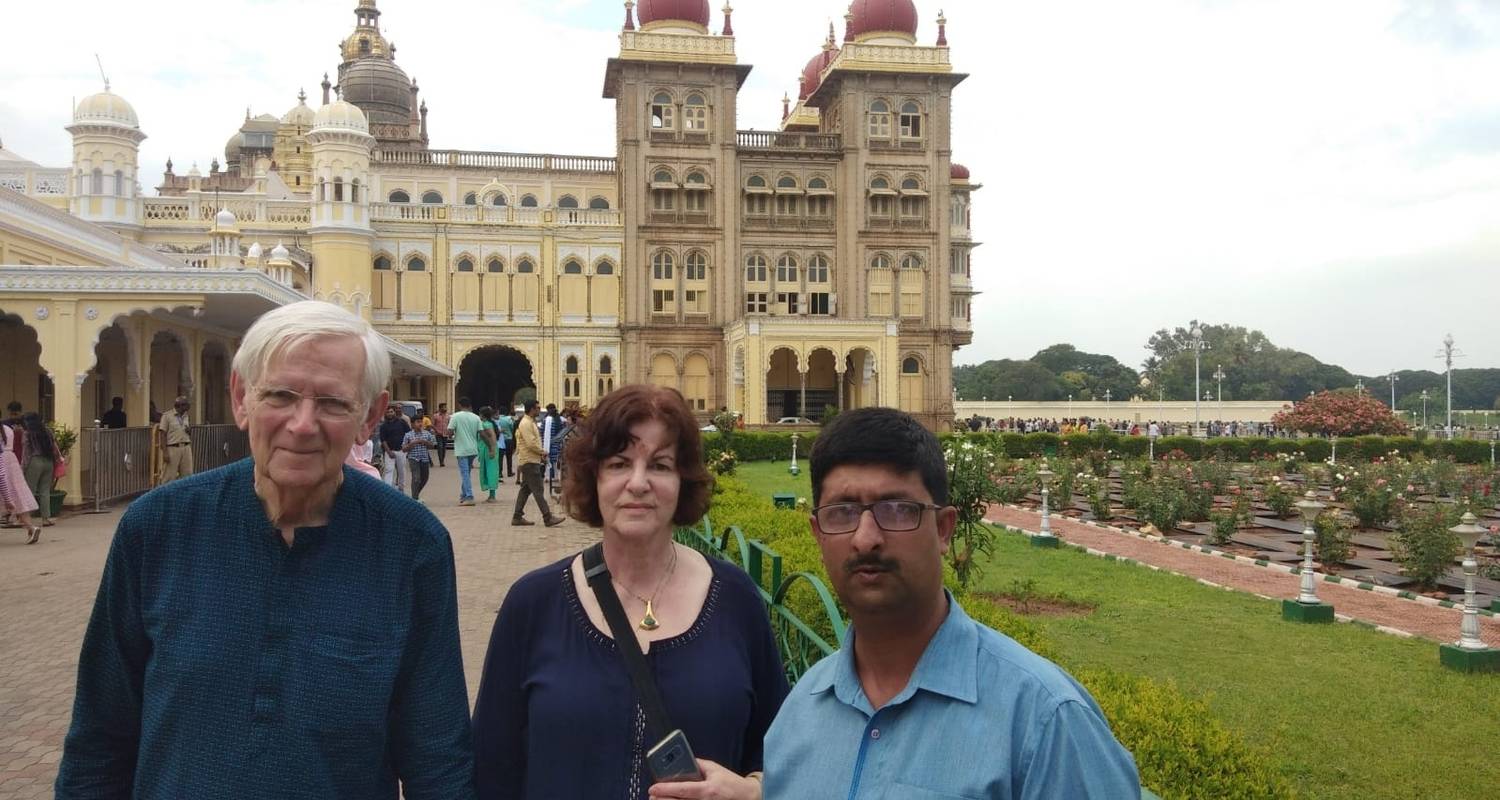 Mystisches Karnataka: Von majestätischen Städten zu ruhigen Ufern - Agora Voyages OPC Pvt Ltd