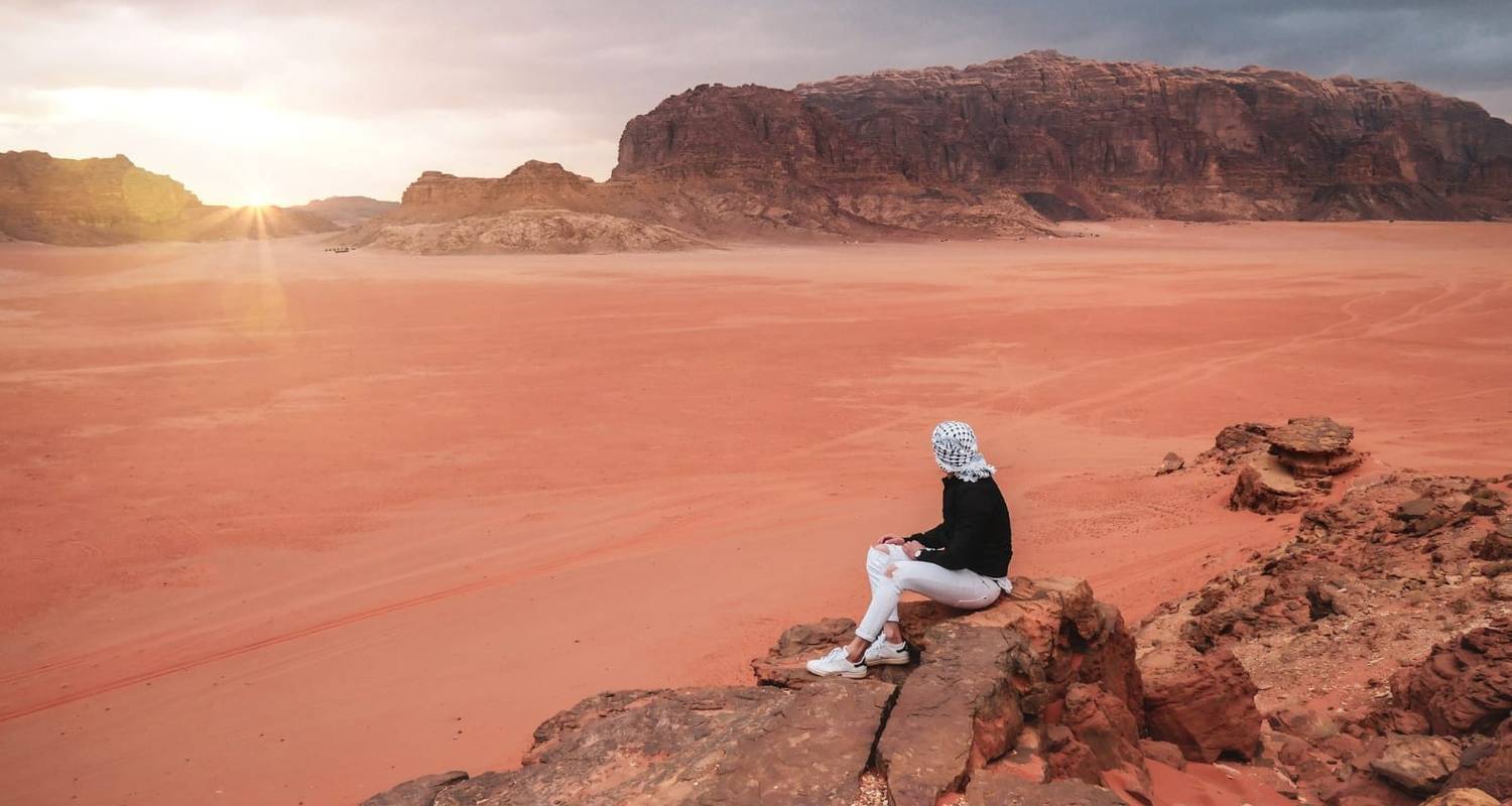 *RAU* Wadi Rum en Petra Excursie 2 Dagen 1 Nacht (AX-JHT-006) - Jordan Horizons Tours