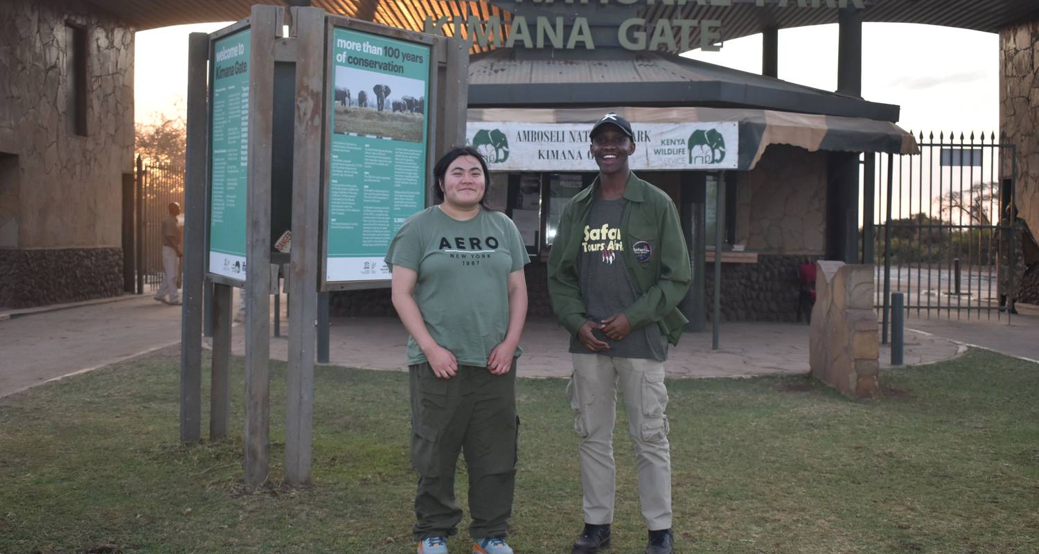 08 Days Kenya Lodge  Safari 4x4 Jeep - Pam Tours and Travel 