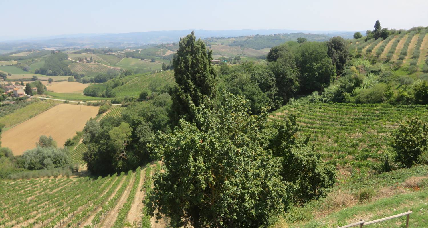 Two Hearts in Tuscany: A Romantic Getaway for 2