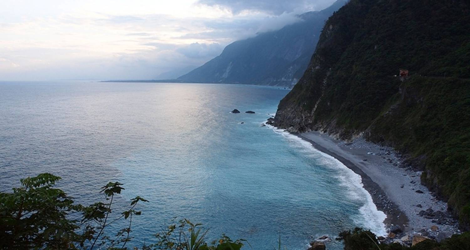 Premium 8 days Eastern and Taroko Gorge Tour