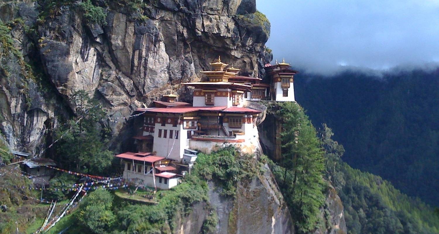 THE LAND OF THUNDER DRAGONS-BHUTAN