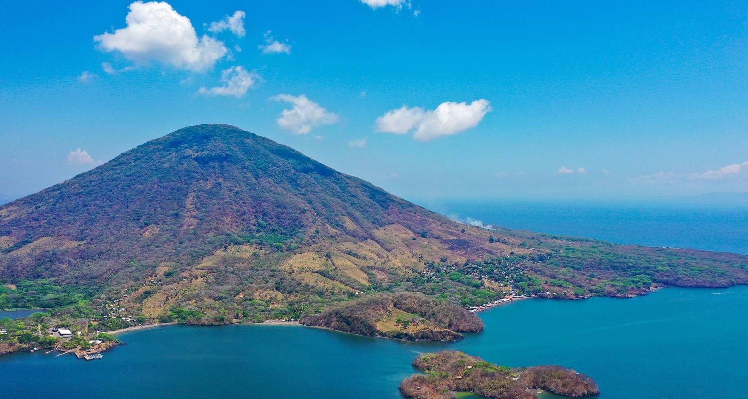 Honduras: Roatán in its Full Splendor  - 8 days