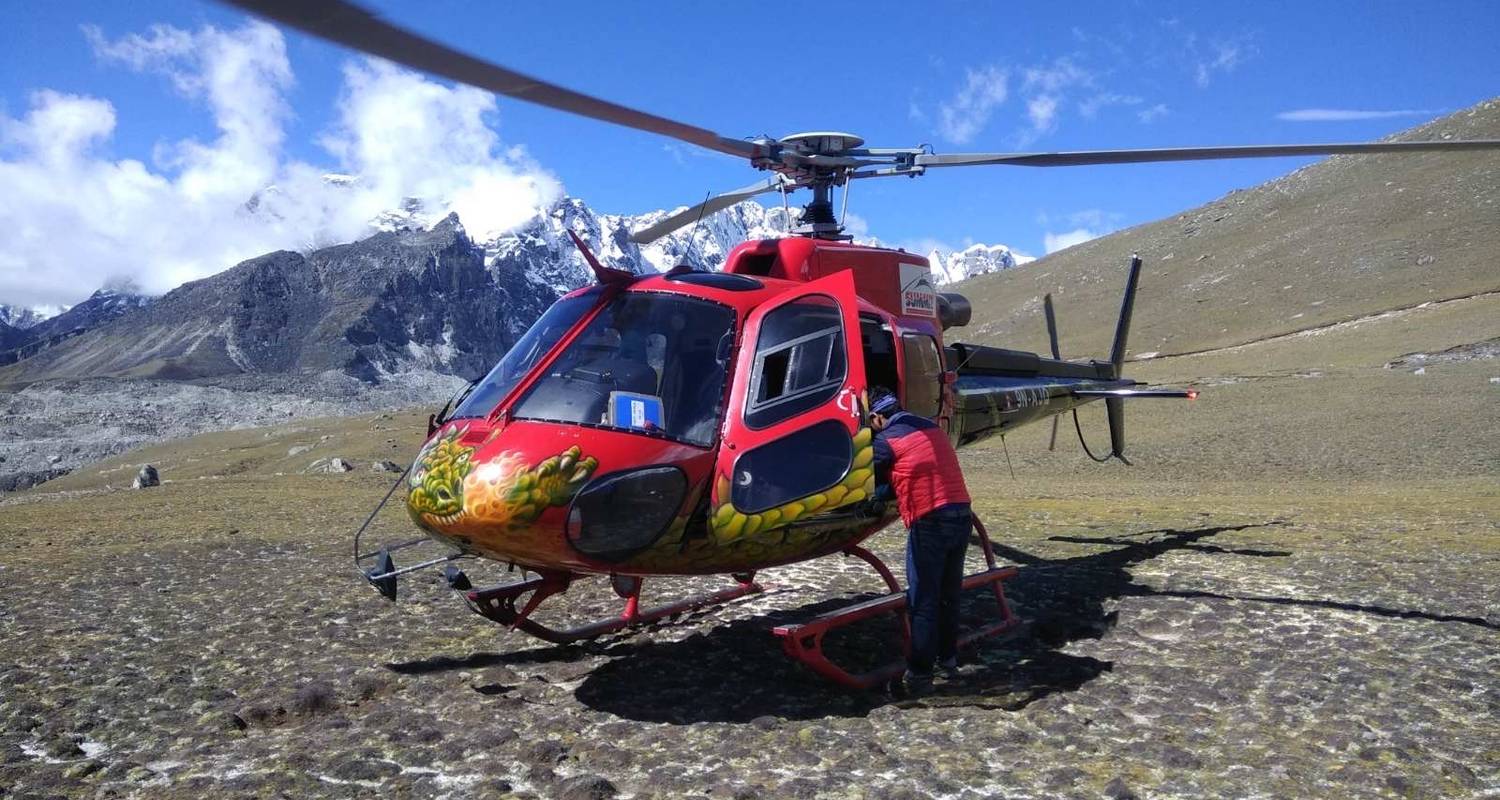 Partage du camp de base de l'Everest en hélicoptère - Eco Holidays Nepal