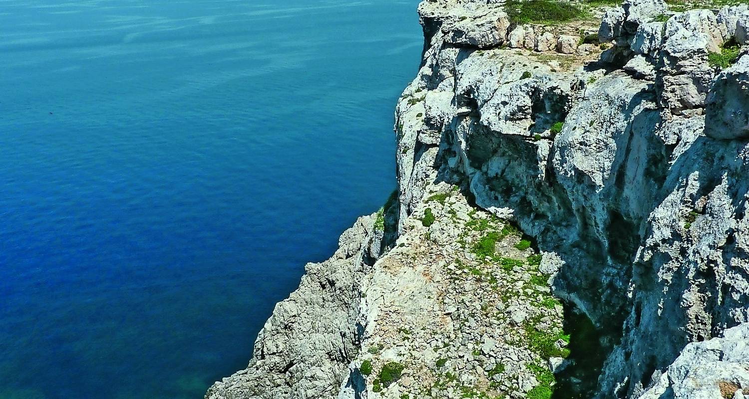 Menorca: Relaxed Hiking & Culture