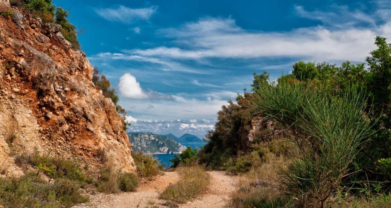 Walk Corfu Highlights (8 days)