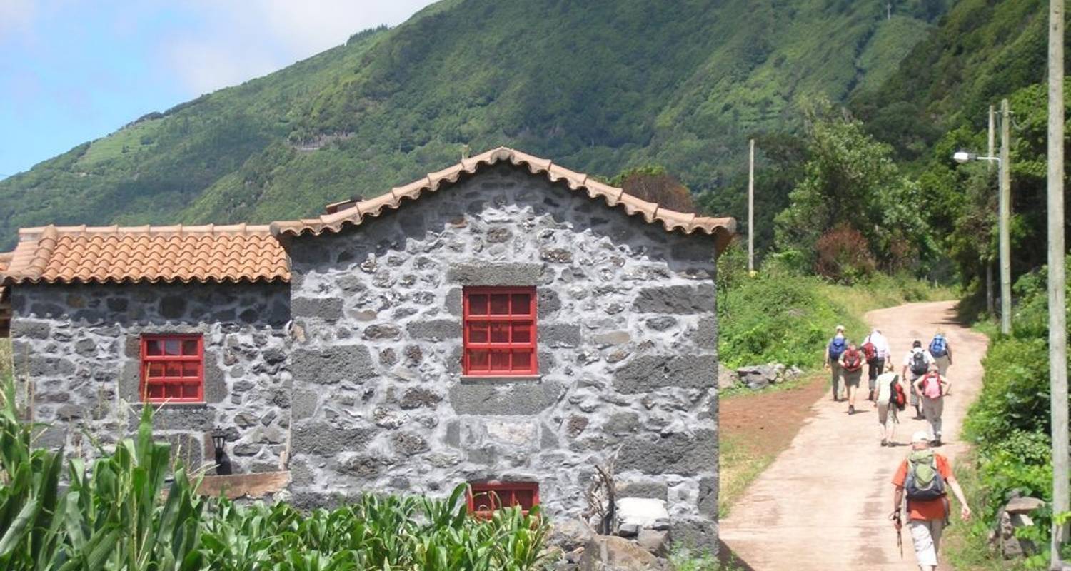 Island jumping in the Azores 15 Days