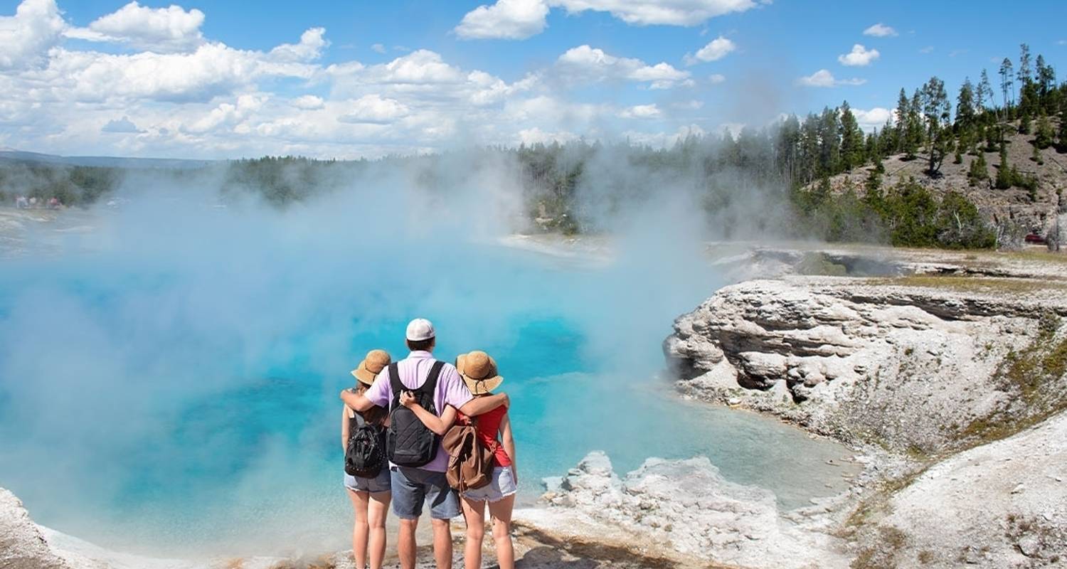 Familia circuitos en Parque Nacional de Yellowstone