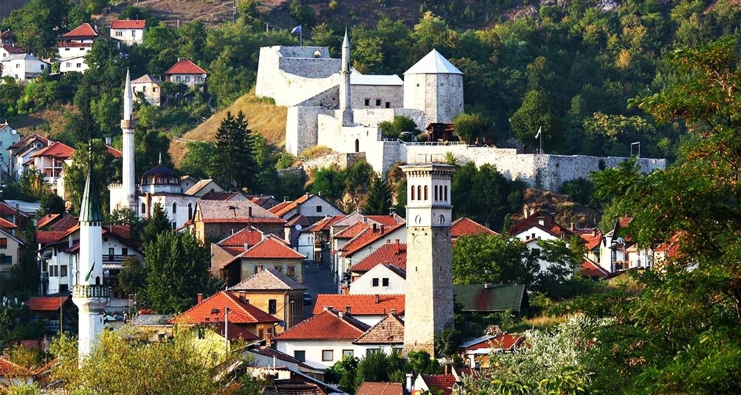 All seasons discover Bosnia, 4 days tour from Sarajevo. UNESCO sites. Nature. Architecture. History. Cuisine. Slow travel