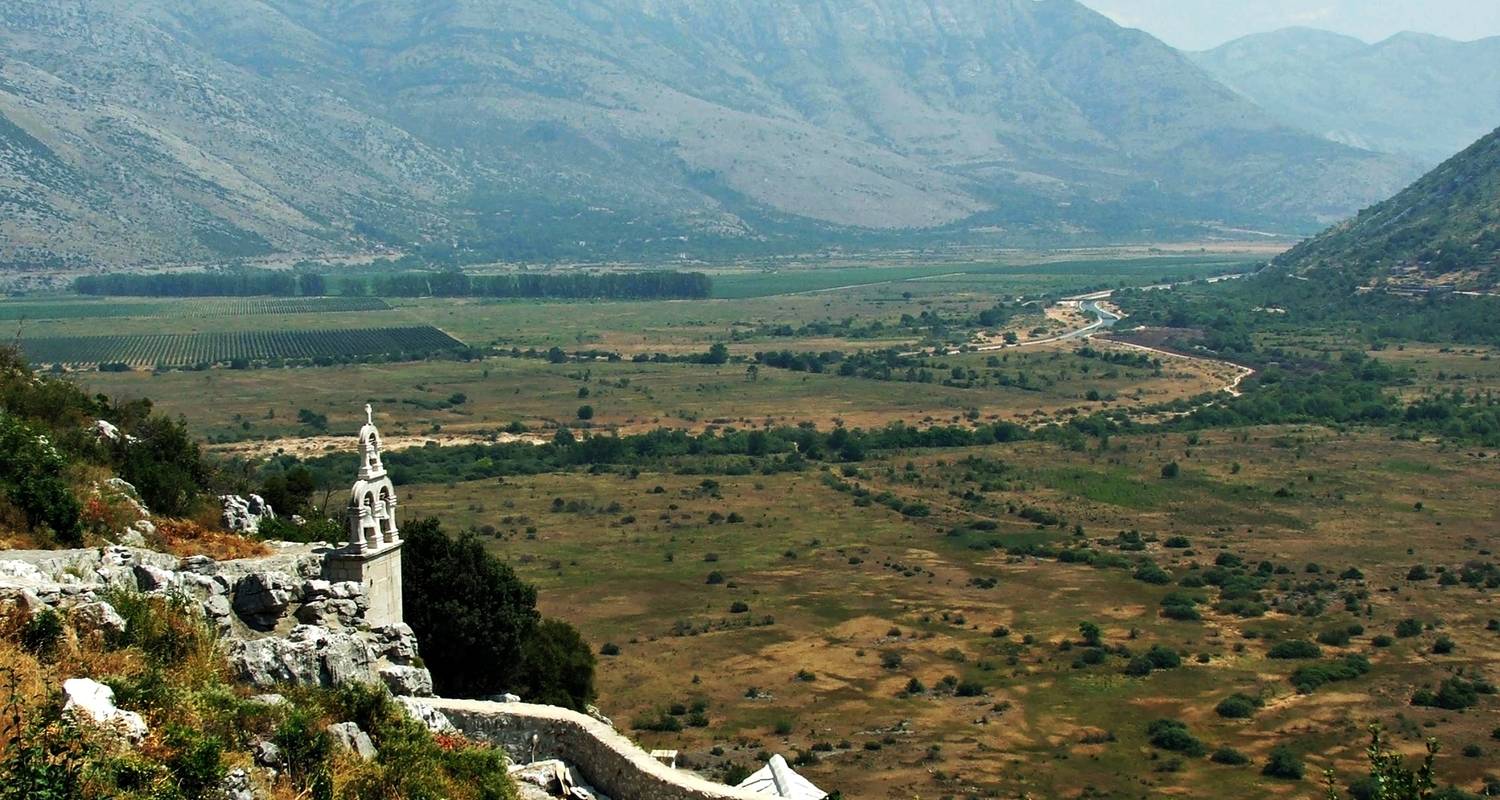 All seasons 2 days Bosnia discovery tour from Dubrovnik. Trebinje, Tvrdos, Zavala, Radimlja, Blagaj, Pocitelj, Mogorjelo (Roman villa rustica). UNESCO sites. Nature. Architecture. Culture. History. Cuisine. Wine.